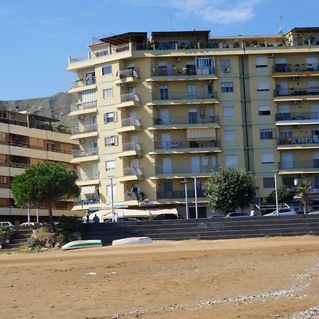 Lullymia Bed and Breakfast Crotone Exteriör bild