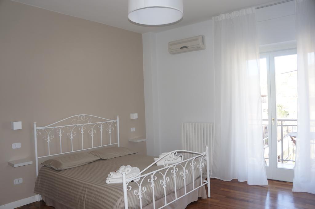 Lullymia Bed and Breakfast Crotone Rum bild