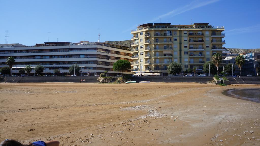 Lullymia Bed and Breakfast Crotone Exteriör bild
