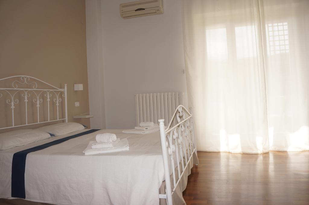 Lullymia Bed and Breakfast Crotone Exteriör bild