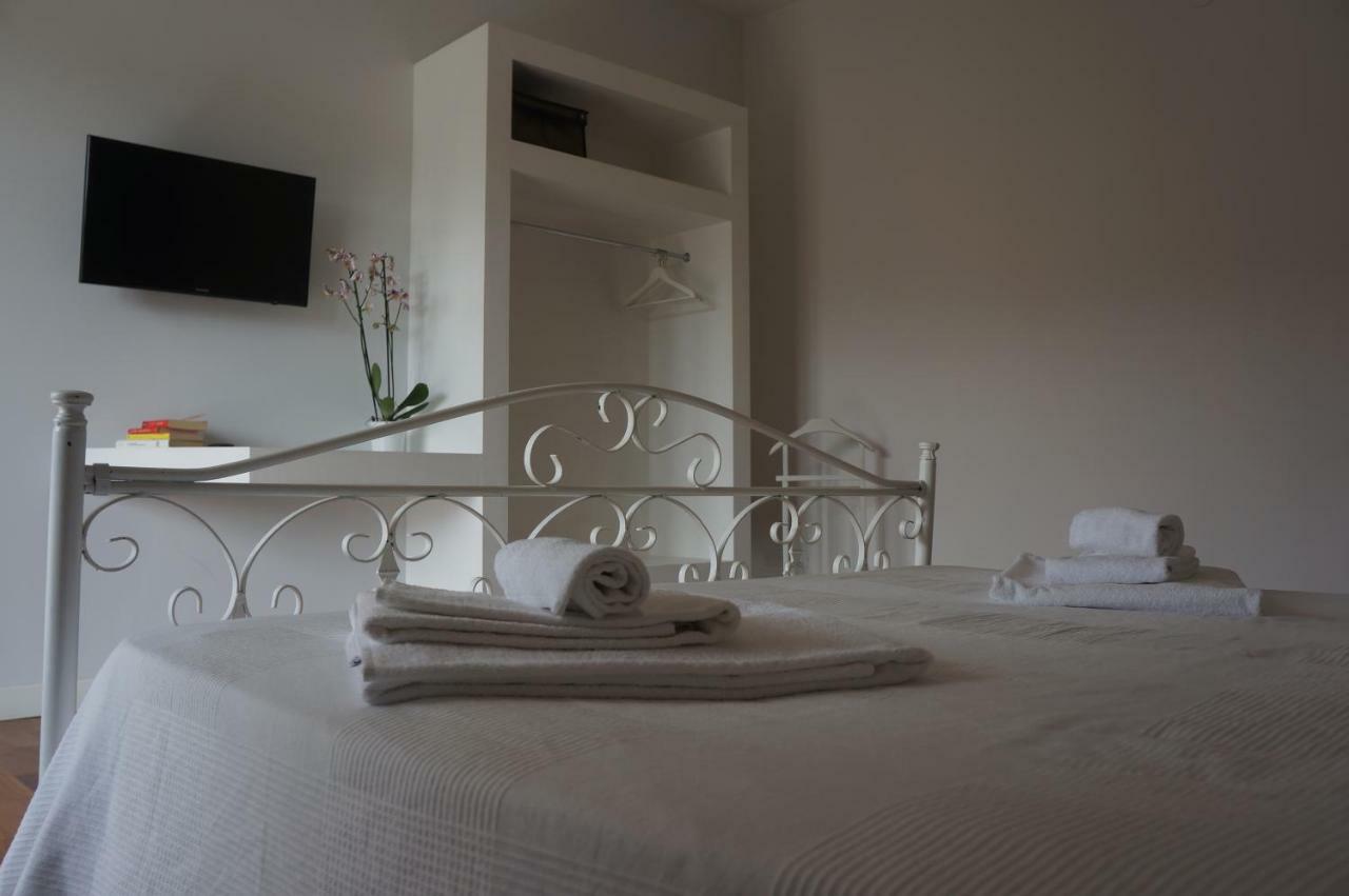 Lullymia Bed and Breakfast Crotone Exteriör bild